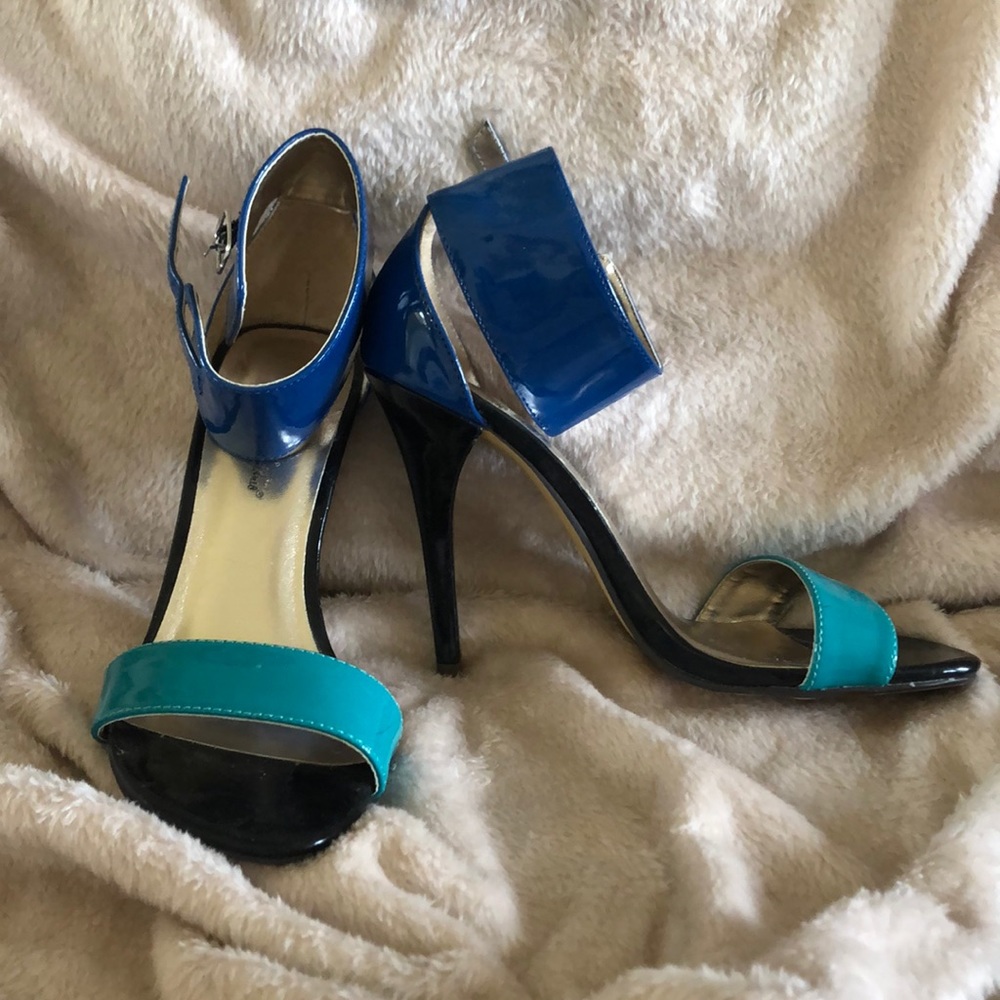two toned blue Michael Antonio heels